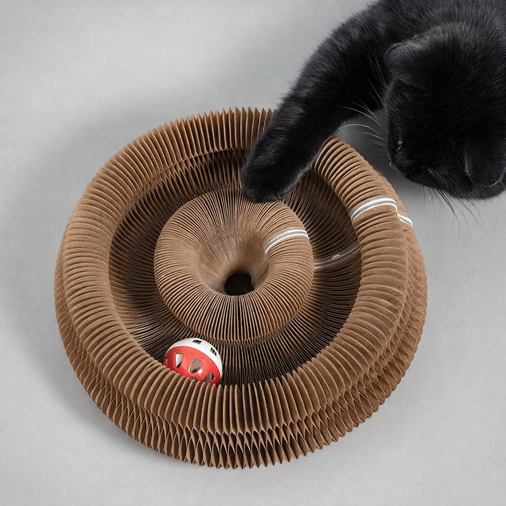 Jouet griffoir pour chat avec balle Pleyro